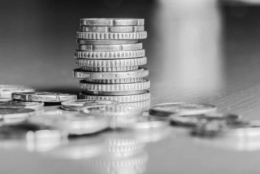 Découvrez ce que sont les dispositifs de défiscalisation, leur fonctionnement, leurs avantages, leurs limites et les principales solutions permettant de réduire légalement son imposition.