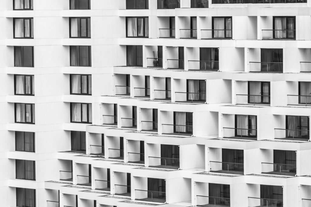 Découvrez ce qu'est la Carte T, la carte professionnelle des transactions immobilières, son utilité, les conditions d'obtention et les activités qu'elle autorise.