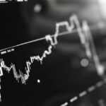 Découvrez comment diversifier efficacement votre PEA grâce aux actions, ETF, secteurs d'activité et zones géographiques afin de réduire les risques et améliorer votre potentiel de performance.