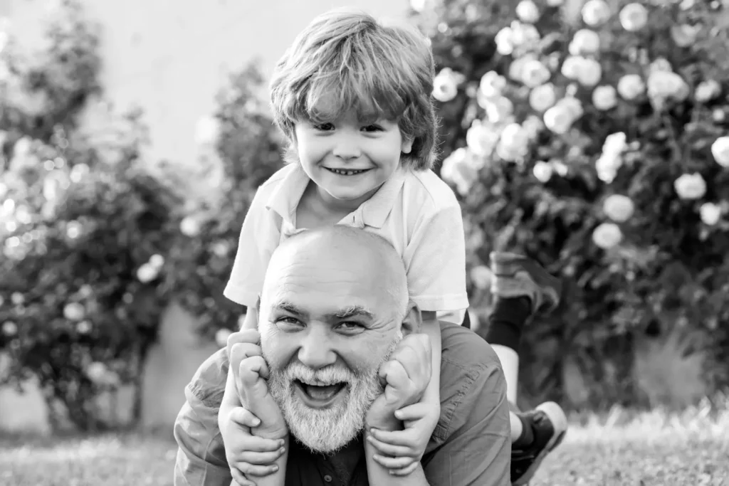 Chaque grand-parent peut transmettre jusqu’à 31 865 euros à chacun de ses petits-enfants sans droits de donation. Pour un don d’argent, une exonération supplémentaire de 31 865 euros peut s’ajouter sous conditions. Découvrez les plafonds, les formalités et les stratégies à connaître avant de transmettre.